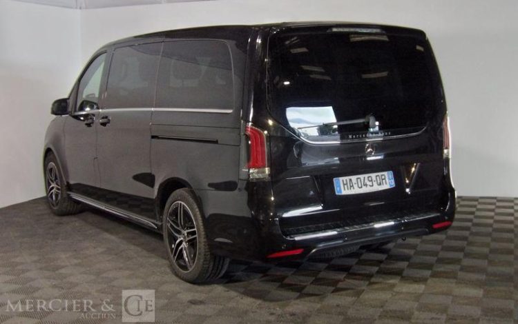 MERCEDES BENZ 250DLG  HA-049-QR