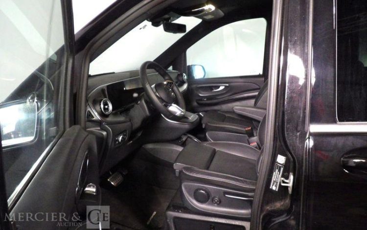 MERCEDES BENZ 250DLG  HA-049-QR