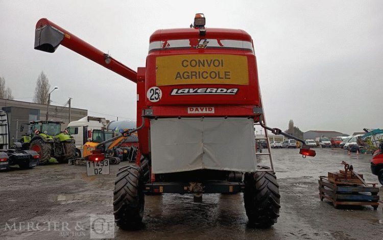 LAVERDA MOISSONNEUSE BATTEUSE LAVERDA 255 LCS AVEC BARRE DE COUPE 5 METRES – AN 2008  MOISS258