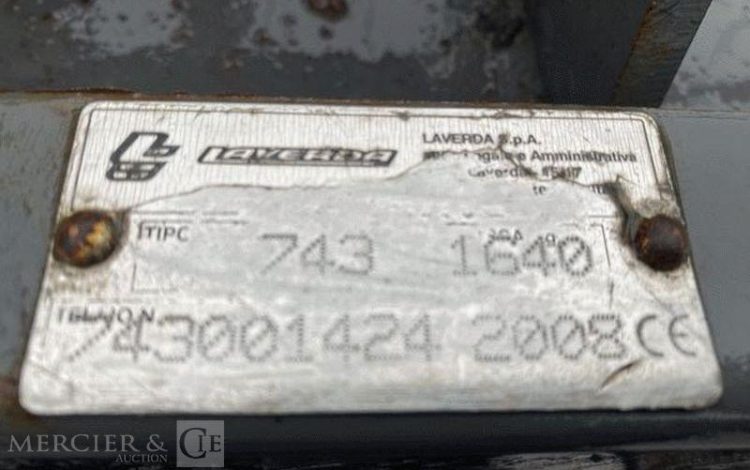 LAVERDA MOISSONNEUSE BATTEUSE LAVERDA 255 LCS AVEC BARRE DE COUPE 5 METRES – AN 2008  MOISS258