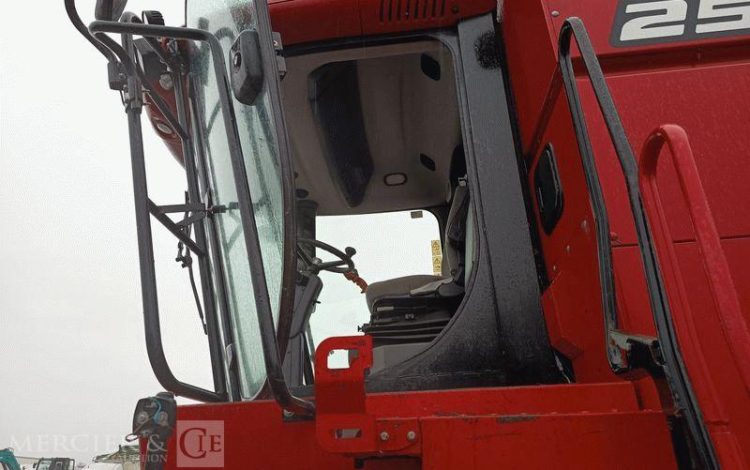 LAVERDA MOISSONNEUSE BATTEUSE LAVERDA 255 LCS AVEC BARRE DE COUPE 5 METRES – AN 2008  MOISS258