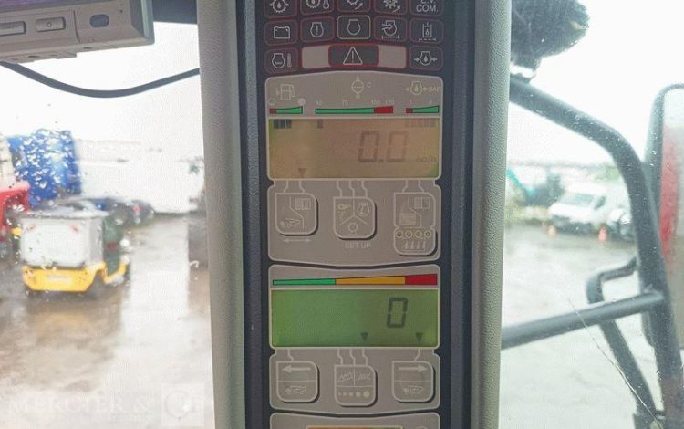 LAVERDA MOISSONNEUSE BATTEUSE LAVERDA 255 LCS AVEC BARRE DE COUPE 5 METRES – AN 2008  MOISS258