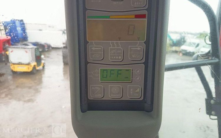 LAVERDA MOISSONNEUSE BATTEUSE LAVERDA 255 LCS AVEC BARRE DE COUPE 5 METRES – AN 2008  MOISS258