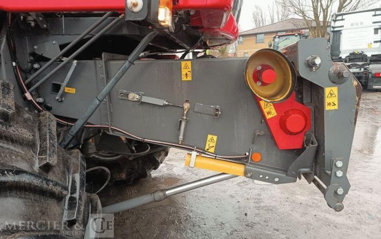 LAVERDA MOISSONNEUSE BATTEUSE LAVERDA 255 LCS AVEC BARRE DE COUPE 5 METRES – AN 2008  MOISS258