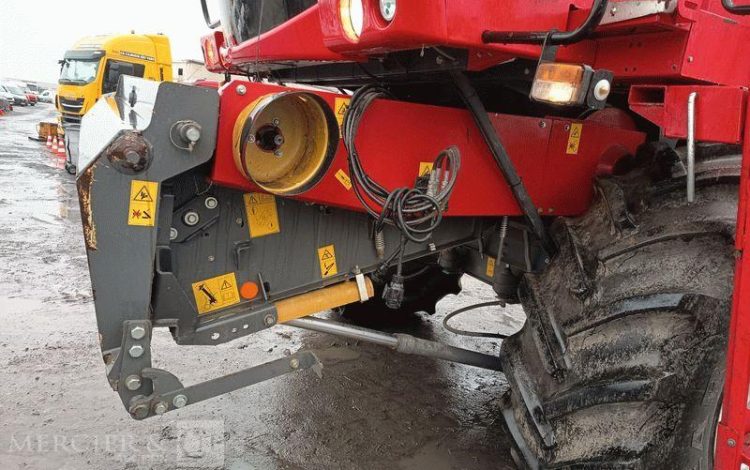 LAVERDA MOISSONNEUSE BATTEUSE LAVERDA 255 LCS AVEC BARRE DE COUPE 5 METRES – AN 2008  MOISS258