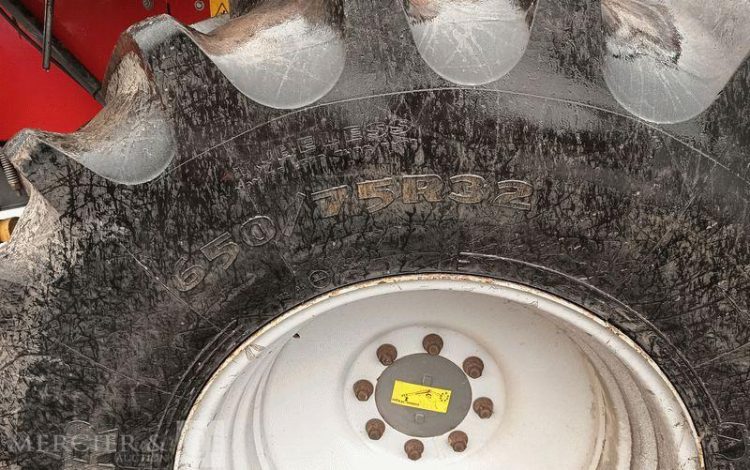 LAVERDA MOISSONNEUSE BATTEUSE LAVERDA 255 LCS AVEC BARRE DE COUPE 5 METRES – AN 2008  MOISS258