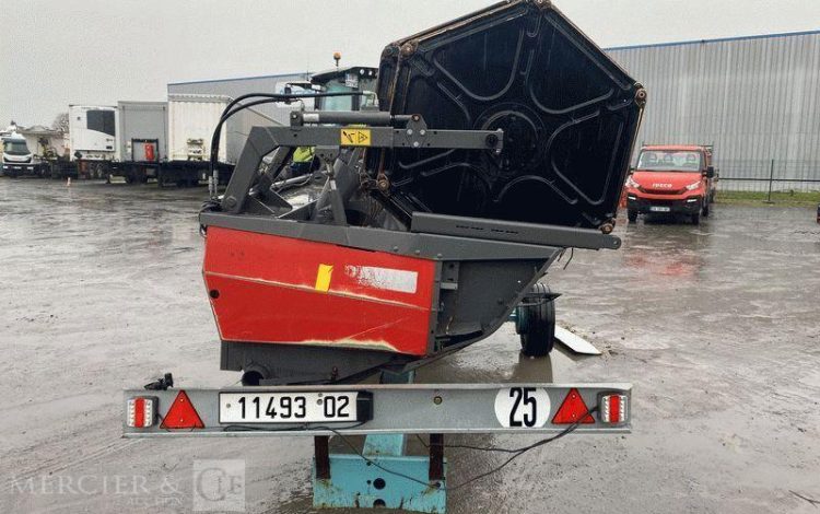 LAVERDA MOISSONNEUSE BATTEUSE LAVERDA 255 LCS AVEC BARRE DE COUPE 5 METRES – AN 2008  MOISS258