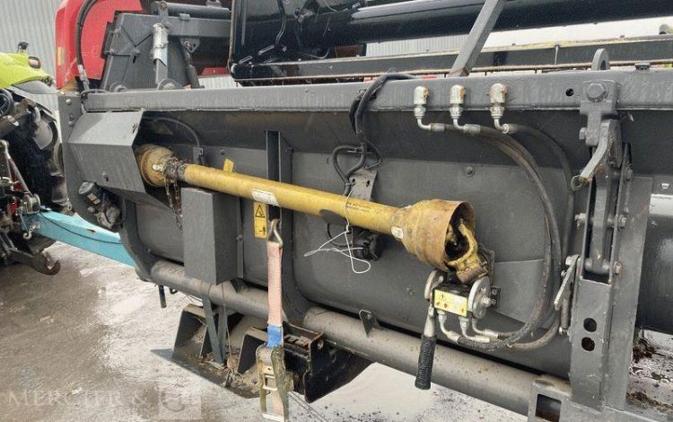 LAVERDA MOISSONNEUSE BATTEUSE LAVERDA 255 LCS AVEC BARRE DE COUPE 5 METRES – AN 2008  MOISS258