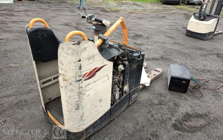 CROWN TRANSPALETTE ELECTRIQUE A PLATEFORME FIXE WT3040 CAPACITE 2 TONNES – ANNEE 2013  5A605993