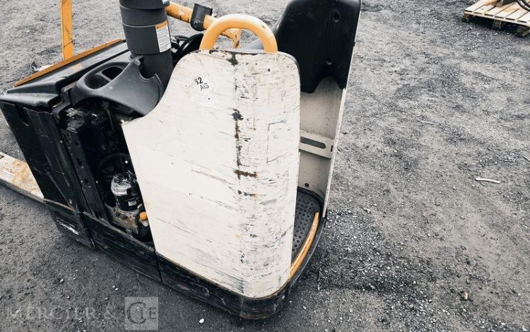 CROWN TRANSPALETTE ELECTRIQUE A PLATEFORME FIXE WT3040 CAPACITE 2 TONNES – ANNEE 2013  5A605993