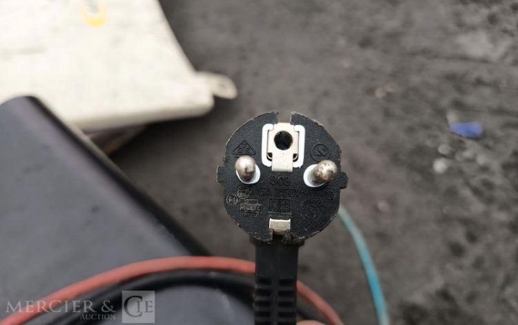 CROWN TRANSPALETTE ELECTRIQUE A PLATEFORME FIXE WT3040 CAPACITE 2 TONNES – ANNEE 2013  5A605993