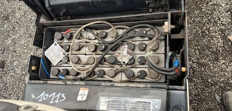 CROWN TRANSPALETTE ELECTRIQUE AUTOPORTE WT3040 – CAPACITE 2T – 2396 HEURES – AN 2015  10 113