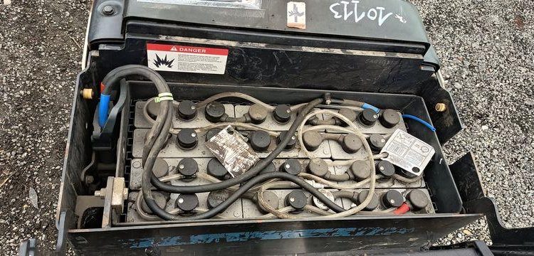 CROWN TRANSPALETTE ELECTRIQUE AUTOPORTE WT3040 – CAPACITE 2T – 2396 HEURES – AN 2015  10 113