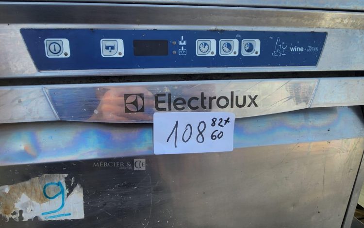autre Lave-vaisselle frontal inox  Electrolux  96