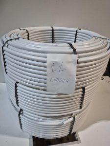 autre Lot d&rsquo;environ 300ml de Tube multicouches  blanc en couronne, souple et résistant  10