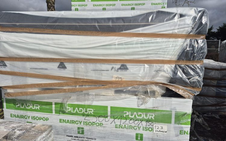autre Lot de 34 Lot de panneaux isolants thermiques BLADUR Energy Isopor. Dimensions :  110