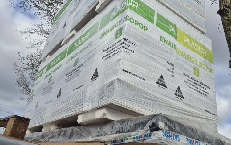 autre Lot de 34 Lot de panneaux isolants thermiques BLADUR Energy Isopor. Dimensions :  110