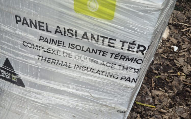 autre Lot de 34 Lot de panneaux isolants thermiques BLADUR Energy Isopor. Dimensions :  110