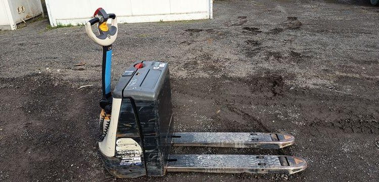 CROWN TRANSPALETTE ELECTRIQUE WP3020 – CAPACITE : 2T – ANNEE 2017  16 334