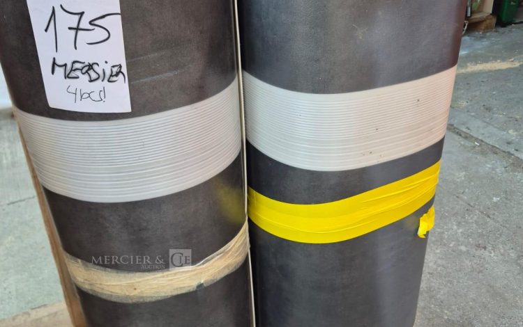 autre Lot comprenant 2 rouleaux de revêtement souple en rouleaux, longueurs variables  166