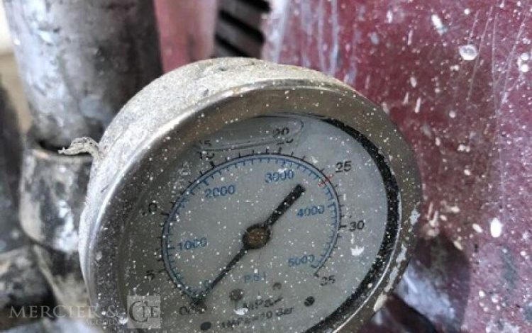 TITAN 1040  AIR010445