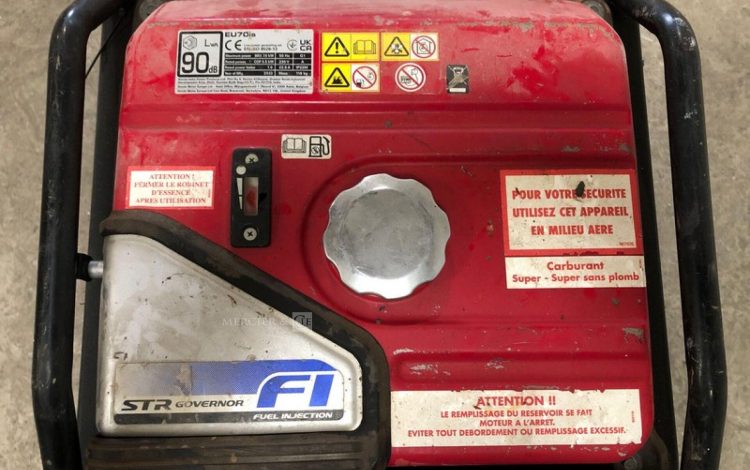 HONDA EU70IS  GRO010696