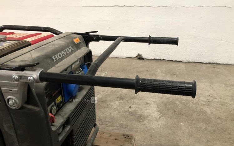 HONDA EU70IS  GRO010696