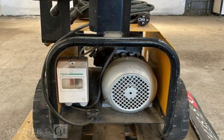 SAT JC 130 / 11FK  N09010140