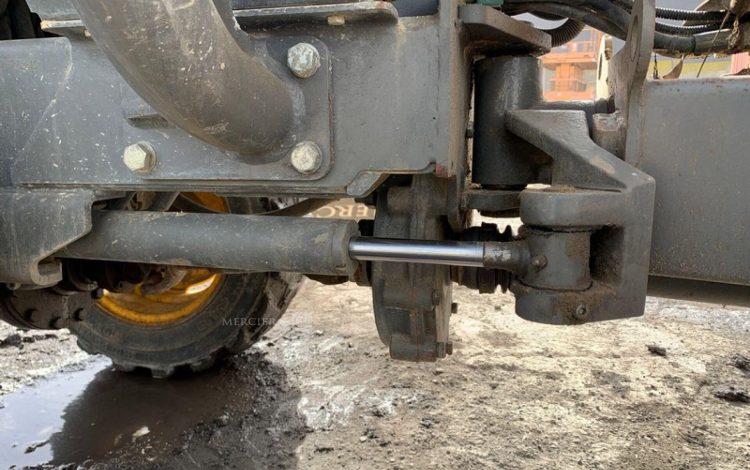 AUSA D100AHG  GYR010069