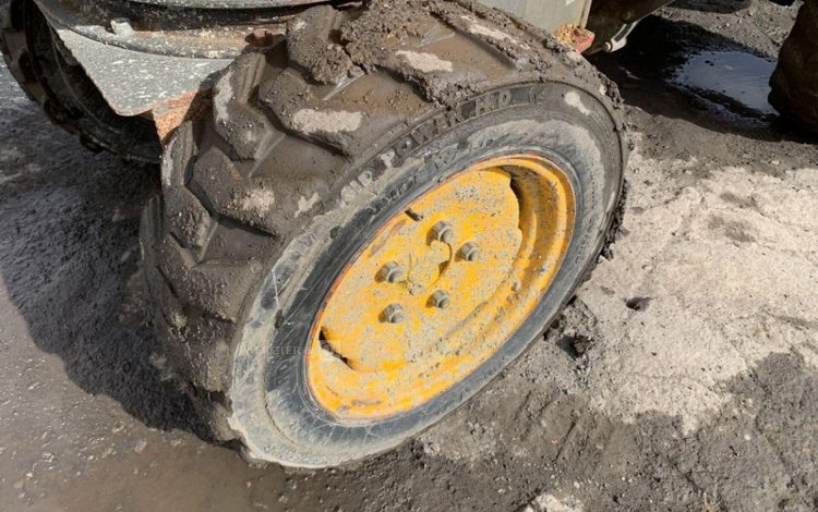 AUSA D100AHG  GYR010069