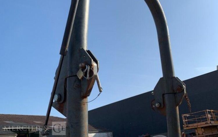 THWAITES MACH474  H835F012