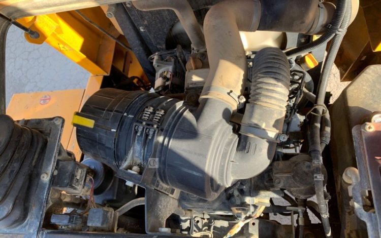 THWAITES MACH474  H835F012