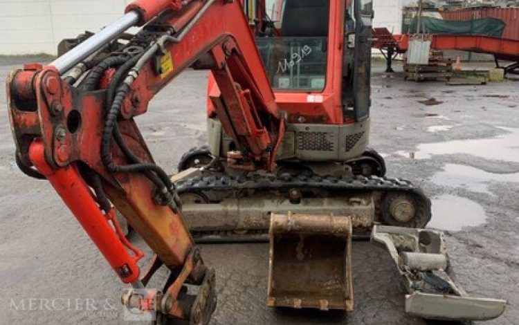 YANMAR VIO25-4  110919