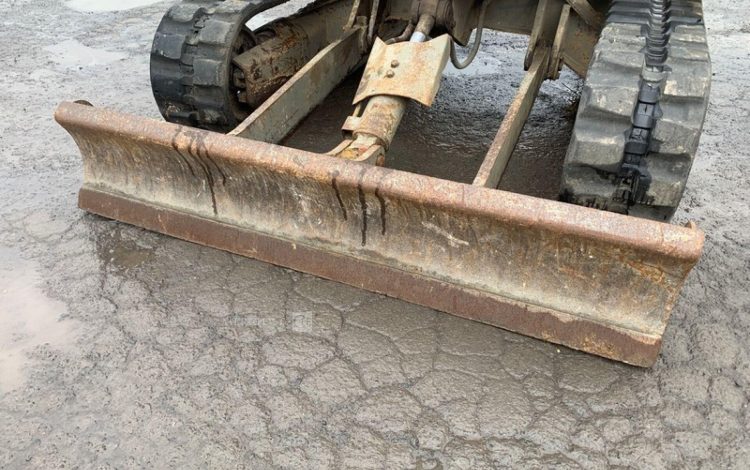 YANMAR VIO25-4  110919