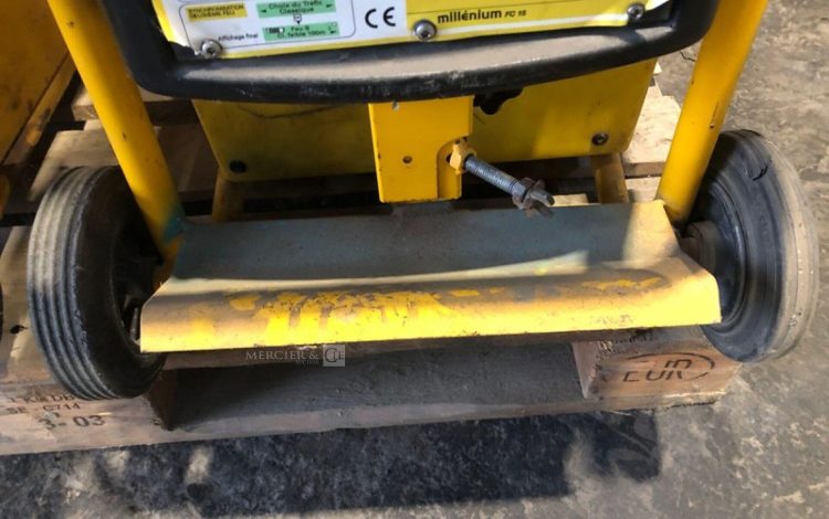 LACROIX MILLENIUM FC 15  FEU747019