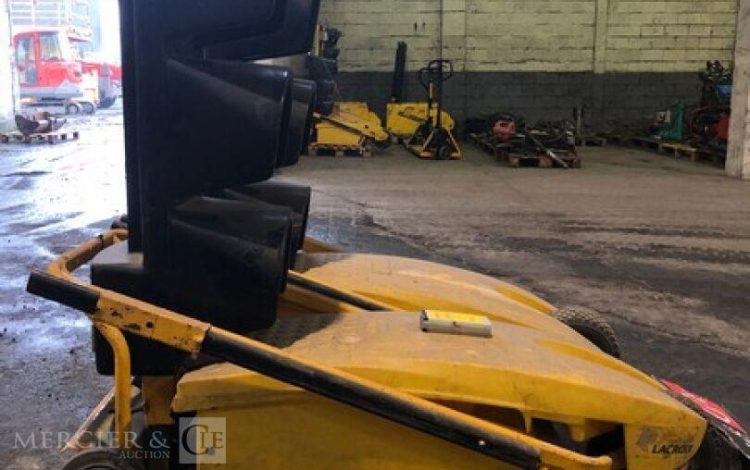 LACROIX MILLENIUM FC 15  FEU747019