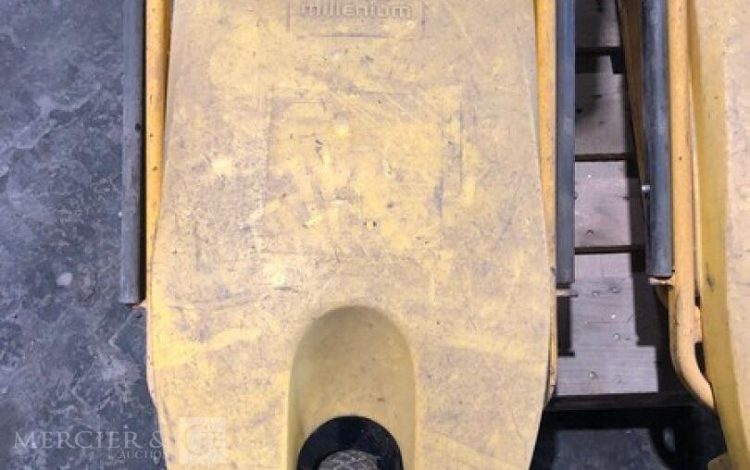 LACROIX MILLENIUM FC 15  FEU747019