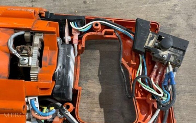 HUSQVARNA DM220  FOR010481