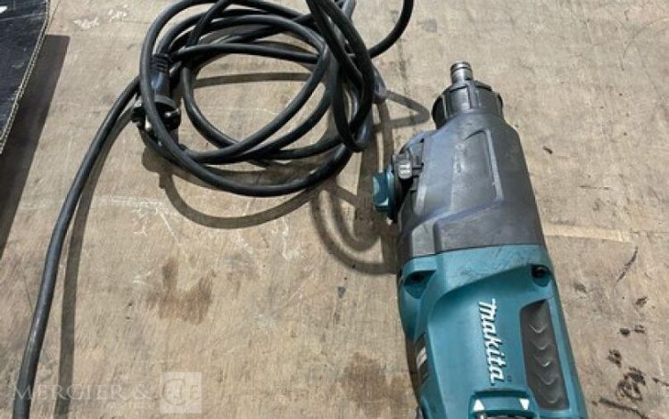 MAKITA HR2600  PER011060