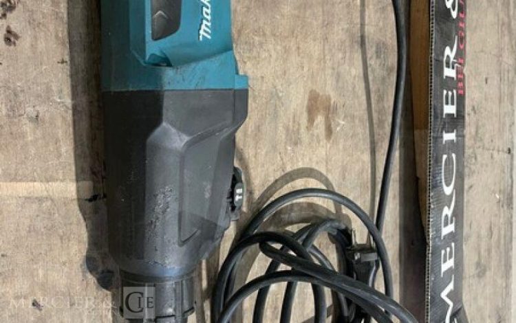 MAKITA HR2600  PER011060