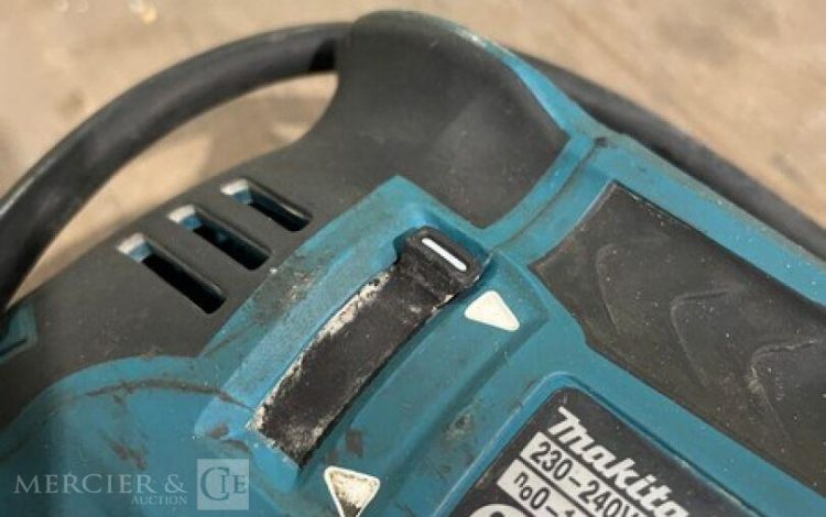 MAKITA HR2600  PER011060