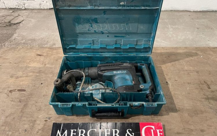 MAKITA HM1213C  PIQ011473