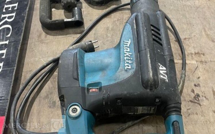 MAKITA HM1213C  PIQ011473