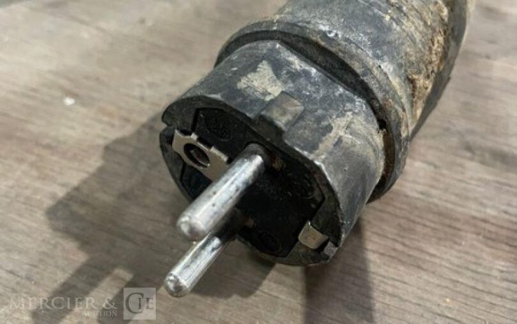 MAKITA HM1213C  PIQ011473