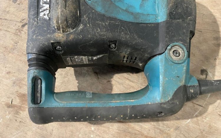 MAKITA HM1213C  PIQ011473