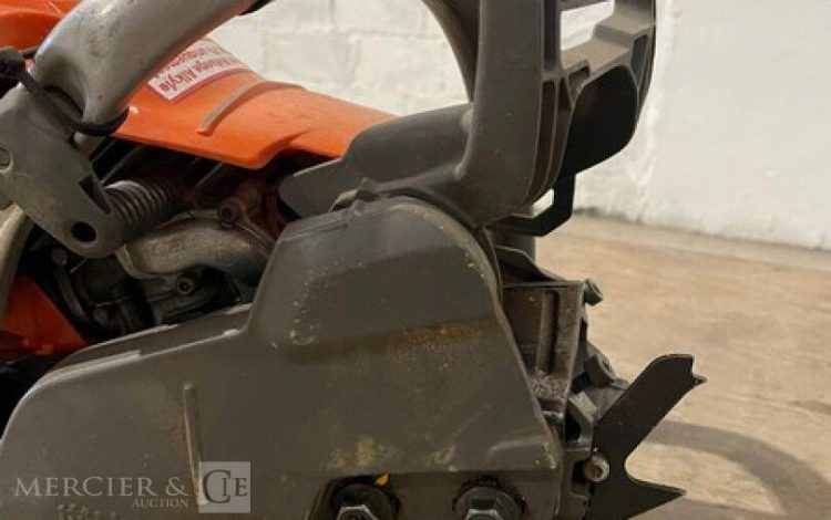 HUSQVARNA 555  TRON012110