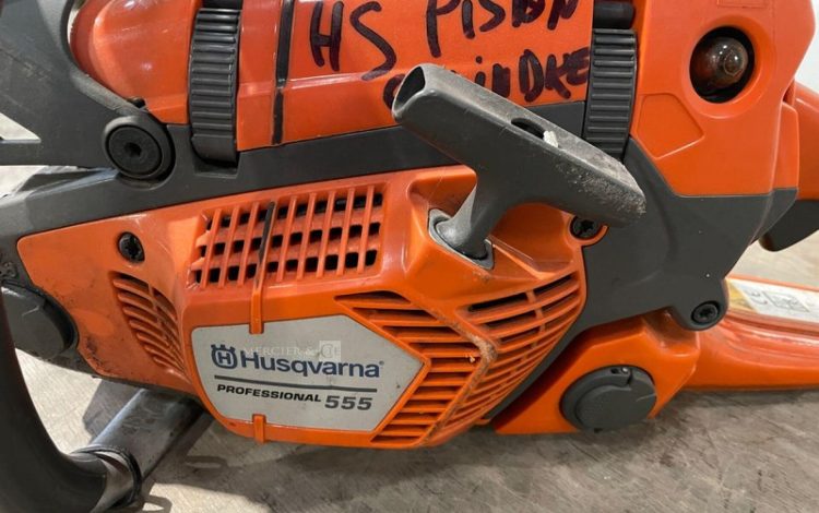 HUSQVARNA 555  TRON012110