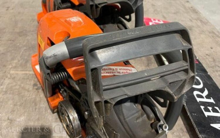 HUSQVARNA 555  TRON012110