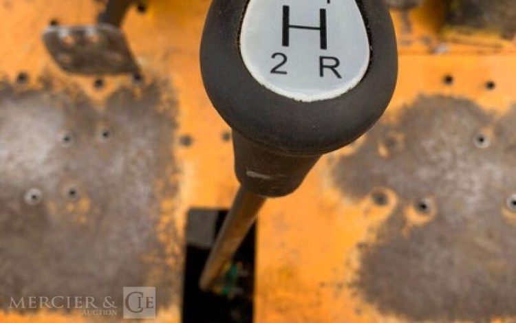 THWAITES MACH573  DU054