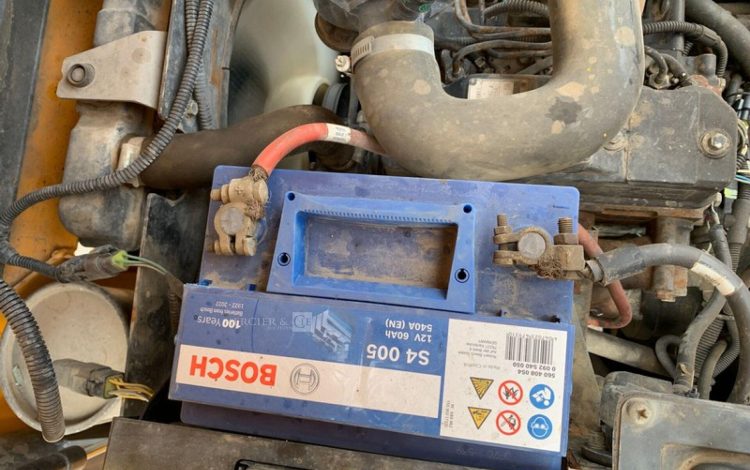 THWAITES MACH573  DU054